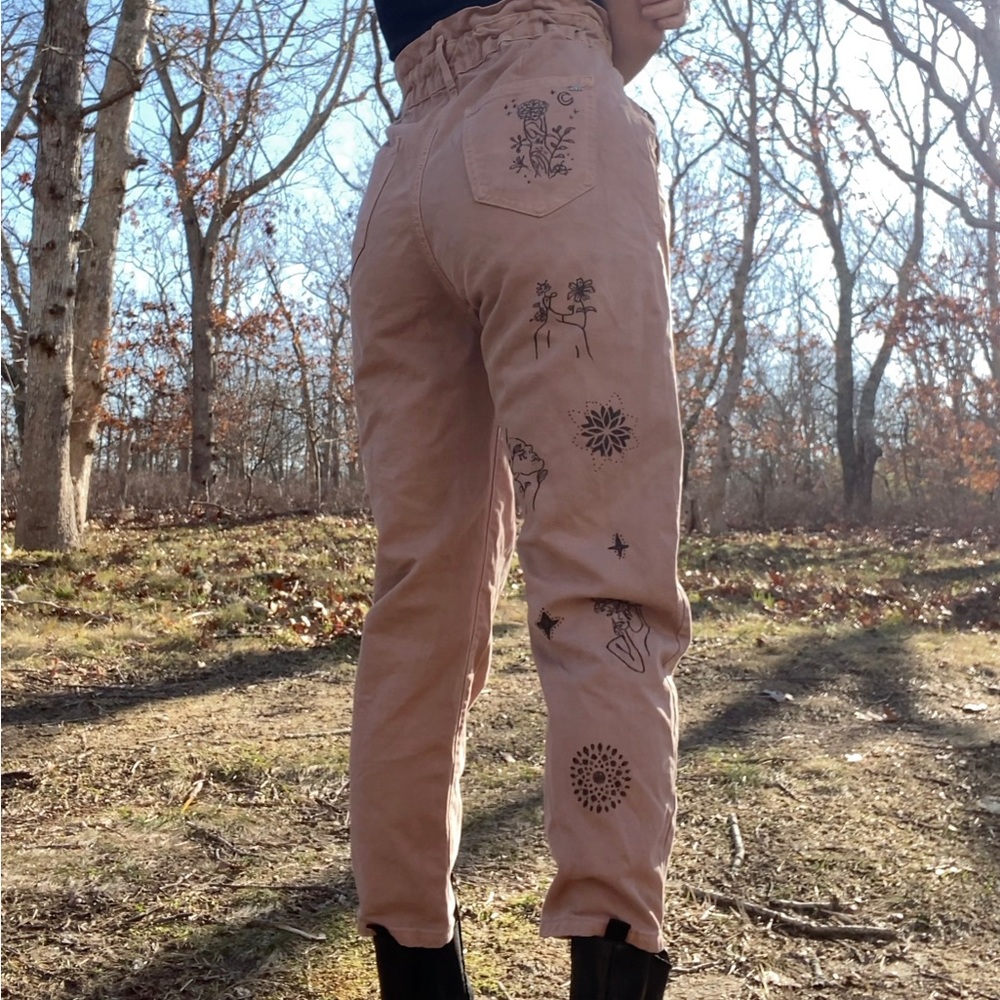 Zara Women Run the World Paperbag jeans